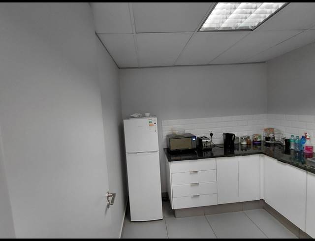 15M² OFFICE TO LET IN HURLINGHAM